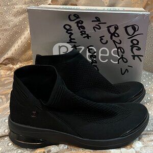 BZEES "Light Feels Right" black knit sneakers shoes in 10W - New with box